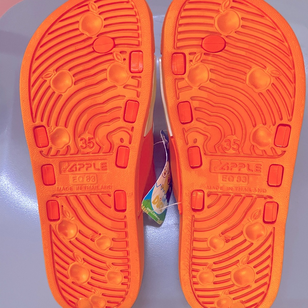Bright orange colour rubber slippers for little princess by brand Apple Size 35 - Picture 6 of 8